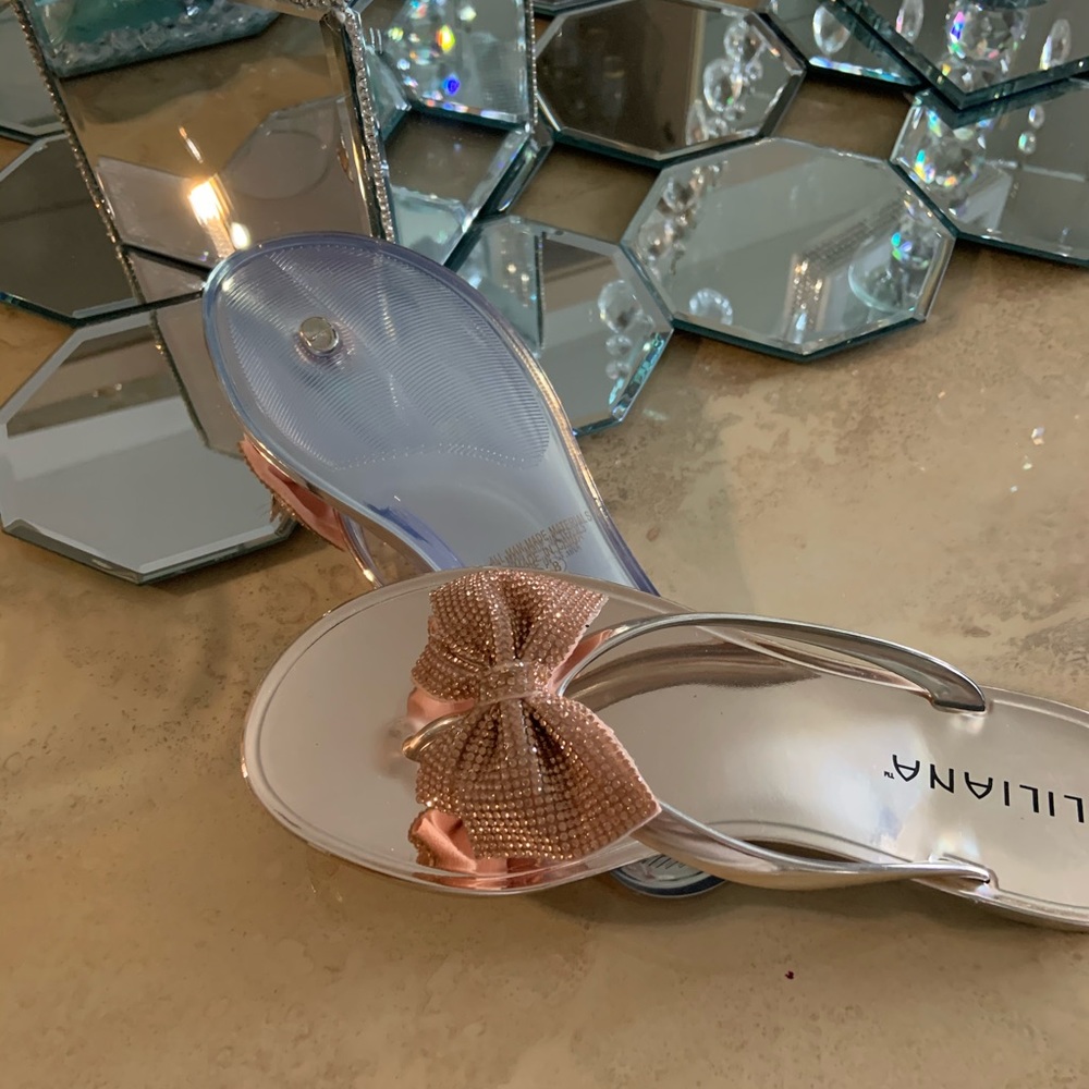 Flip-flops - Picture 3 of 3